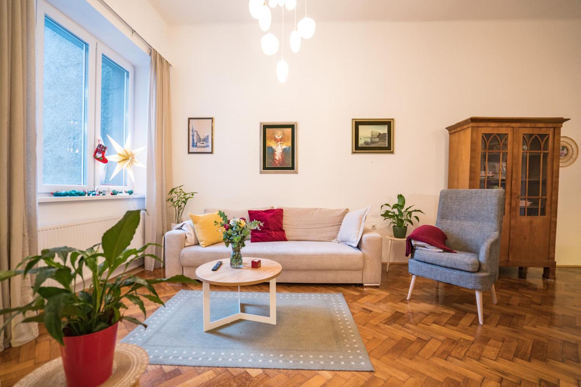 Apartman Iris ザグレブ エクステリア 写真
